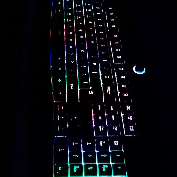 Saturn UtechSmart Blacklit Gaming Keyboard - Picture 5 of 5